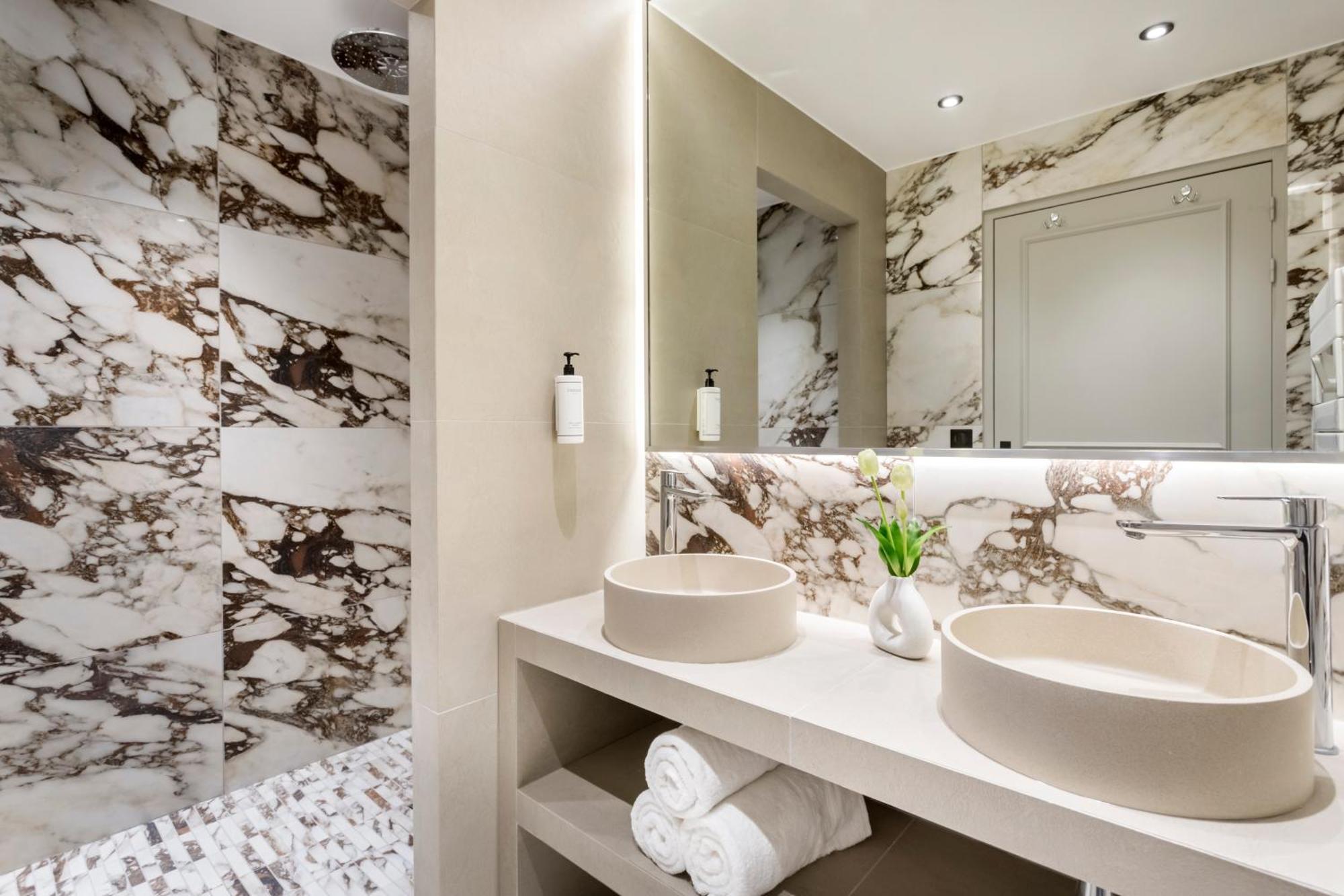 Merveil - Signature Suite - Marais - Montmartre ปารีส ภายนอก รูปภาพ